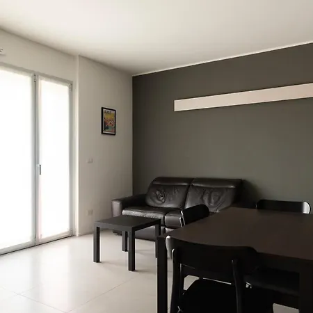 San Siro Fiera - Youhosty Apartman *